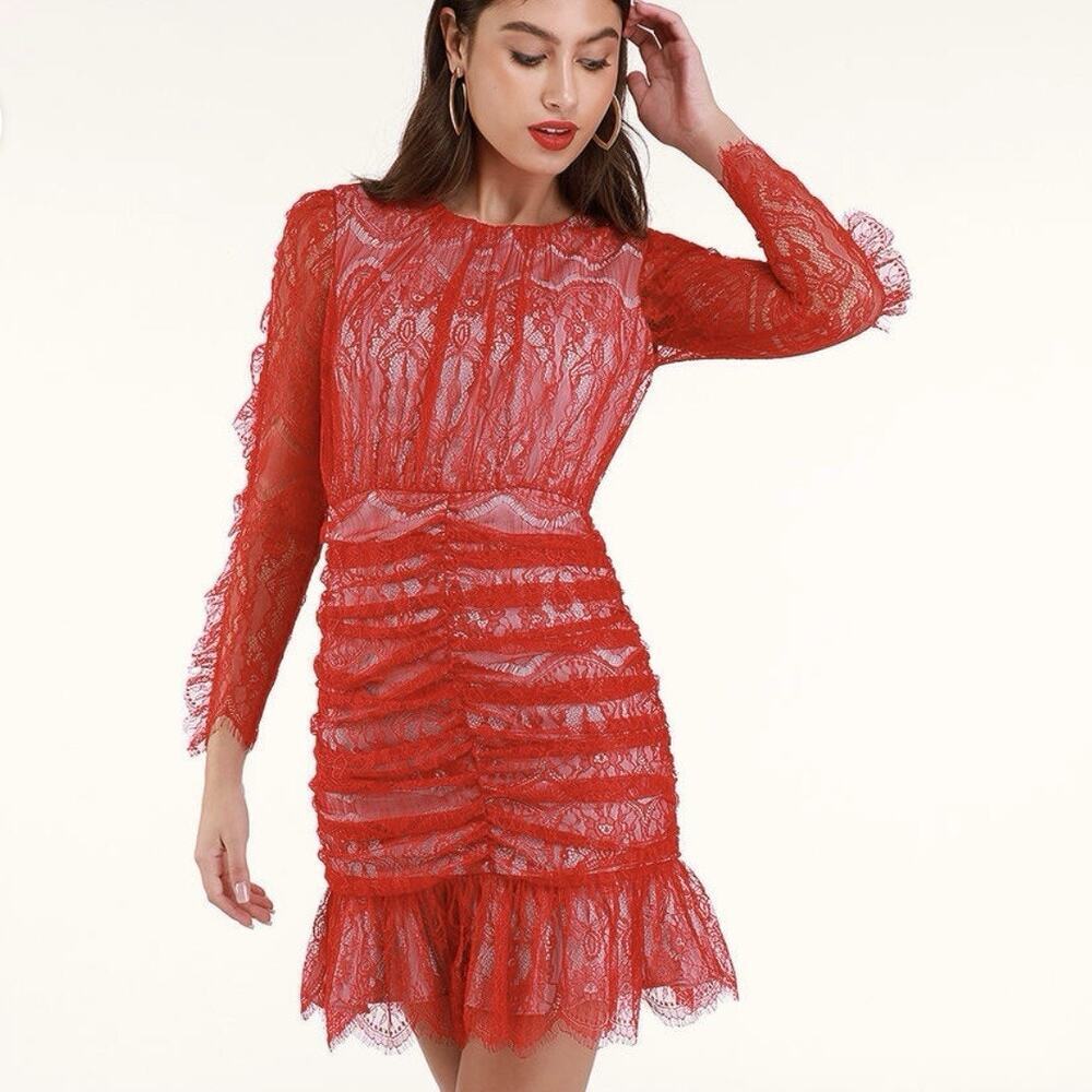 Elliatt Ruched Lace Long Sleeve Mini Dress Red Romantic Size Small